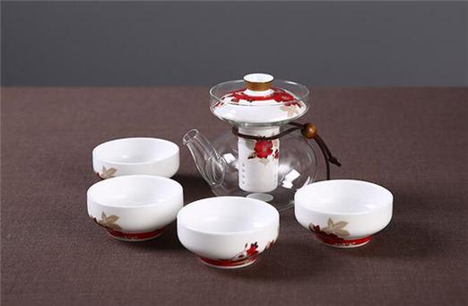 冬雨绵绵，艺术茶具与你分享暖心时刻